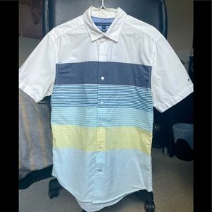 Men’s Tommy Hilfiger short-sleeve button up sz L